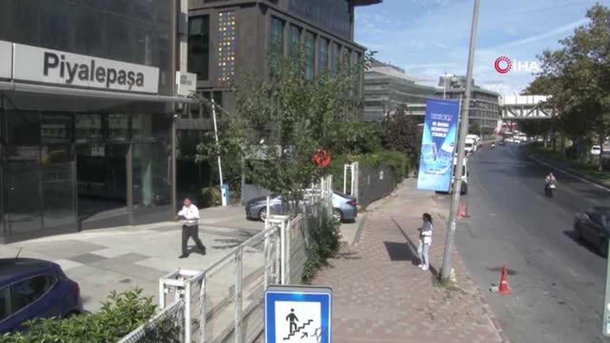 Beyoğlu'nda Otomobil Servisi Sahibi İşadamını Silahla Vurdu
