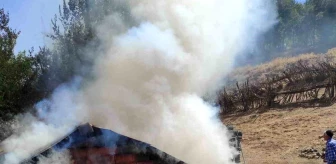 Bingöl'ün Genç ilçesinde ahır yangını söndürüldü