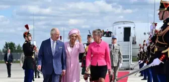 İngiltere Kralı III. Charles ve Kraliçe Camilla Fransa'ya ziyaret için yola çıktı