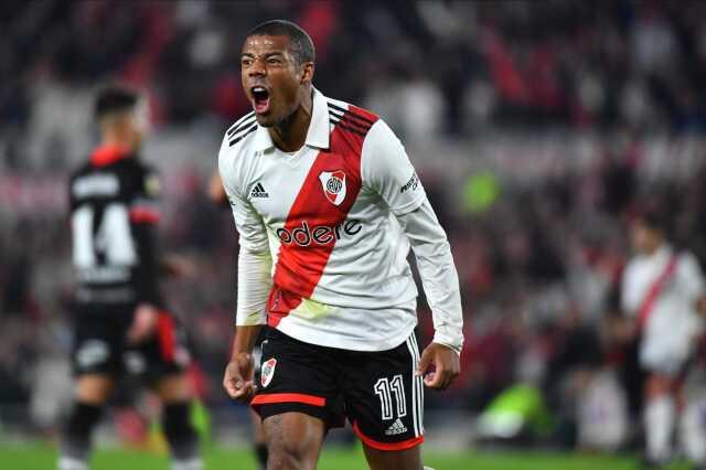 Orta saha arayışlarını sürdüren Fenerbahçe Uruguaylı yıldızı radarına aldı Orta saha arayışlarını sürdüren Fenerbahçe Uruguaylı yıldızı radarına aldı