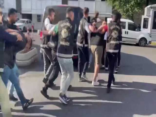 Atina'daki infazın intikamı için hazırlanan çeteye operasyon Atina'daki infazın intikamı için hazırlanan çeteye operasyon
