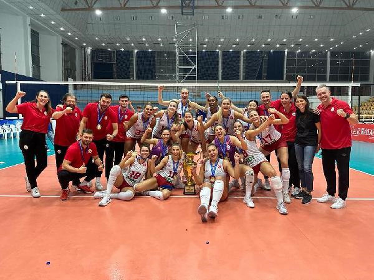 Galatasaray Daikin Kadın Voleybol Takımı Balkan Şampiyonu Oldu