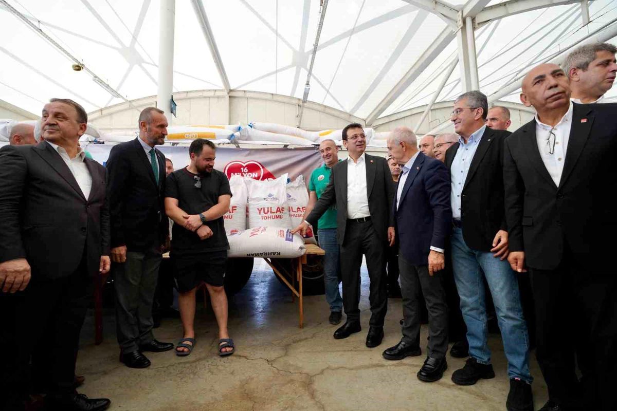 Büyükçekmeceli çiftçilere Arpa Yulaf Tohumu Dağıtım Töreni