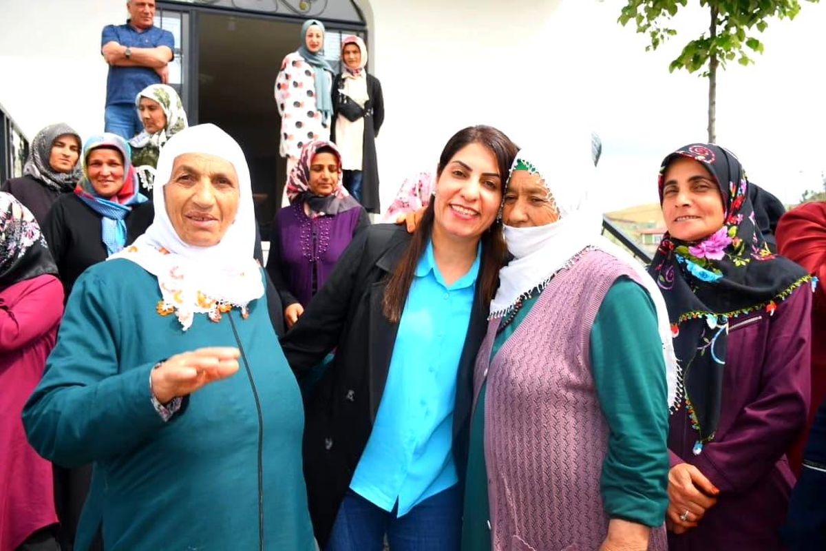 Doğubayazıt Belediyesi Kadın ve Aile Hizmetleri Müdürlüğü Aile Ziyaretleri Gerçekleştiriyor