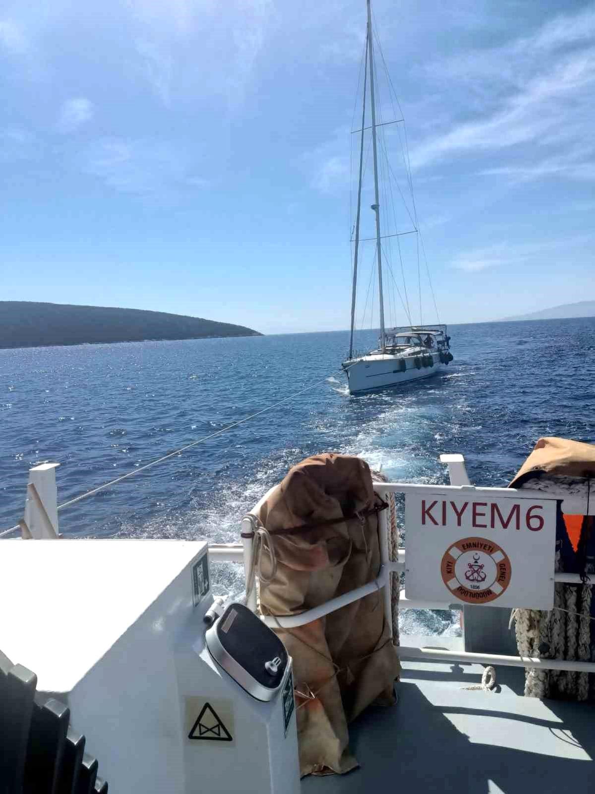 Muğla'da Arızalanan Tekne Kıyı Emniyet Ekipleri Tarafından Kurtarıldı
