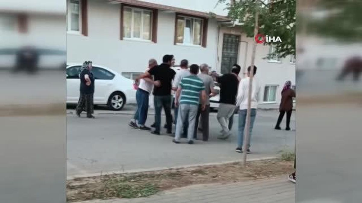 Bursa'da komşu kavgası kameraya yansıdı