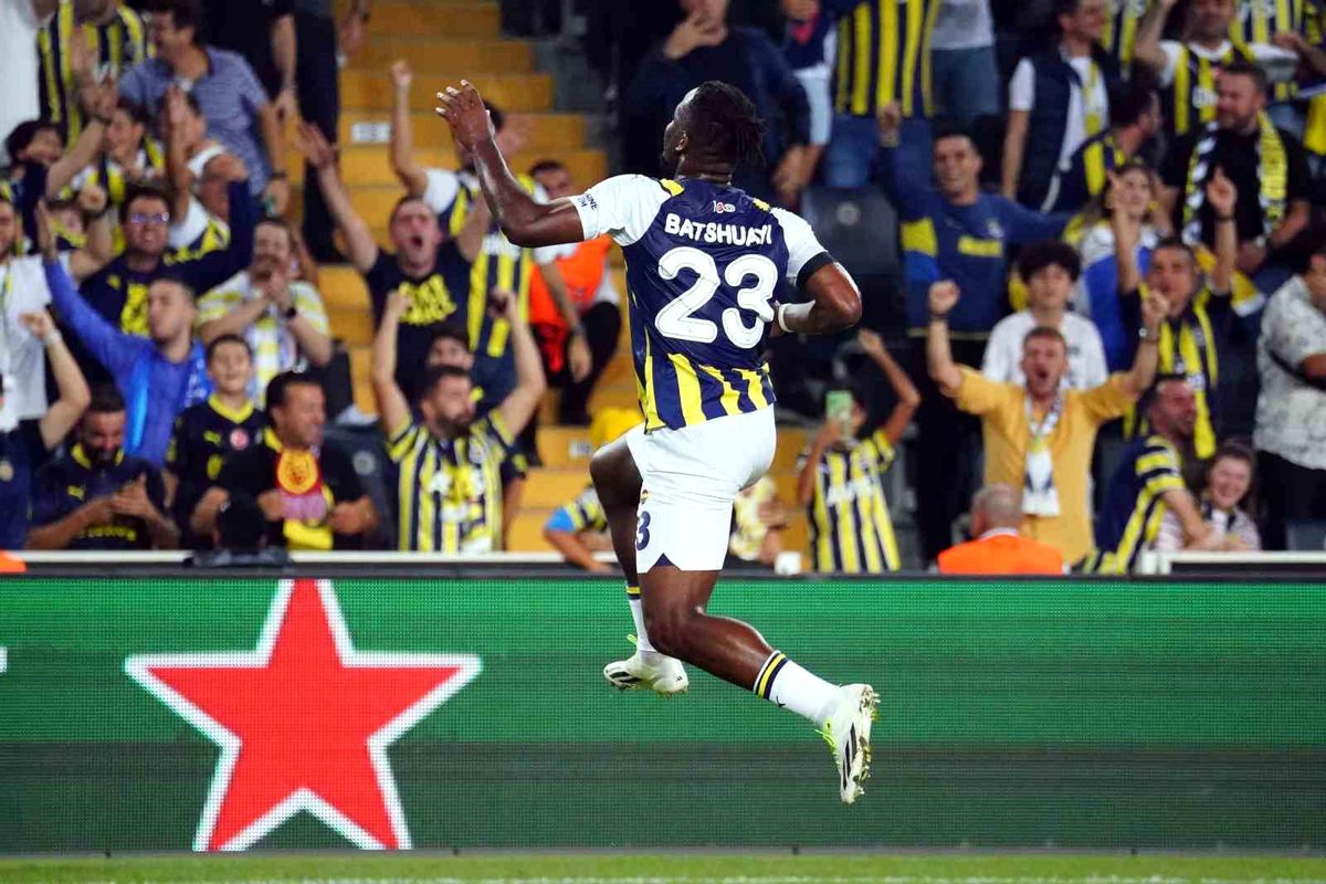 Fenerbahçe'nin Michy Batshuayi, Nordsjaelland maçında gol attı
