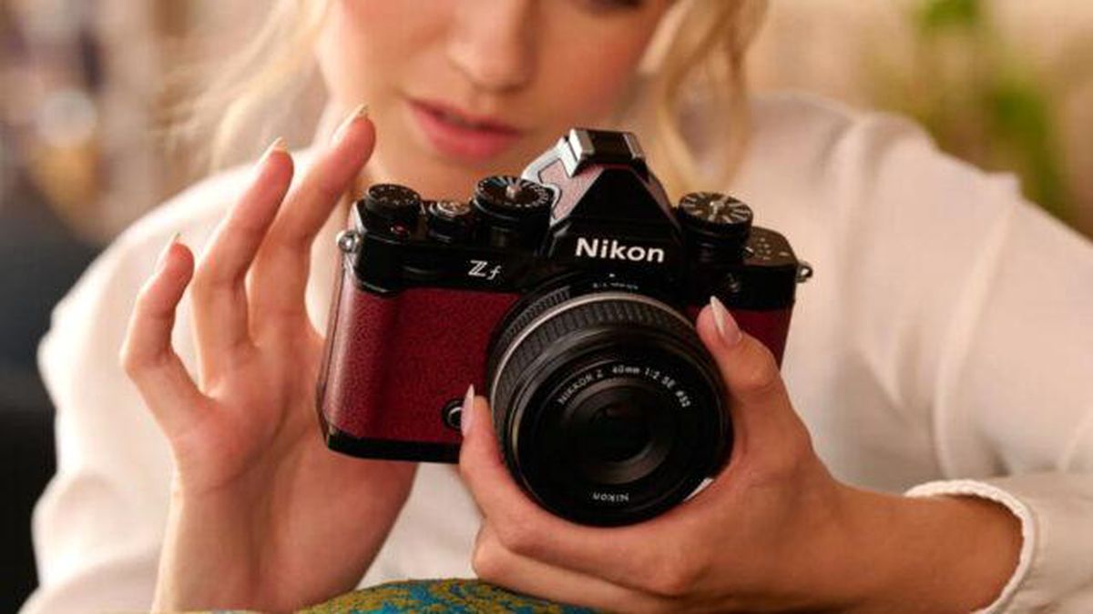 Nikon ZF: Retro ve Teknolojiyi Harmanlayan Yeni Fotoğraf Makinesi