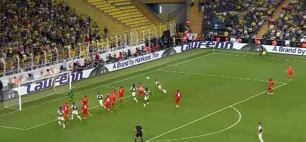 Sonunda kendine geldi! Crespo'dan harika gol