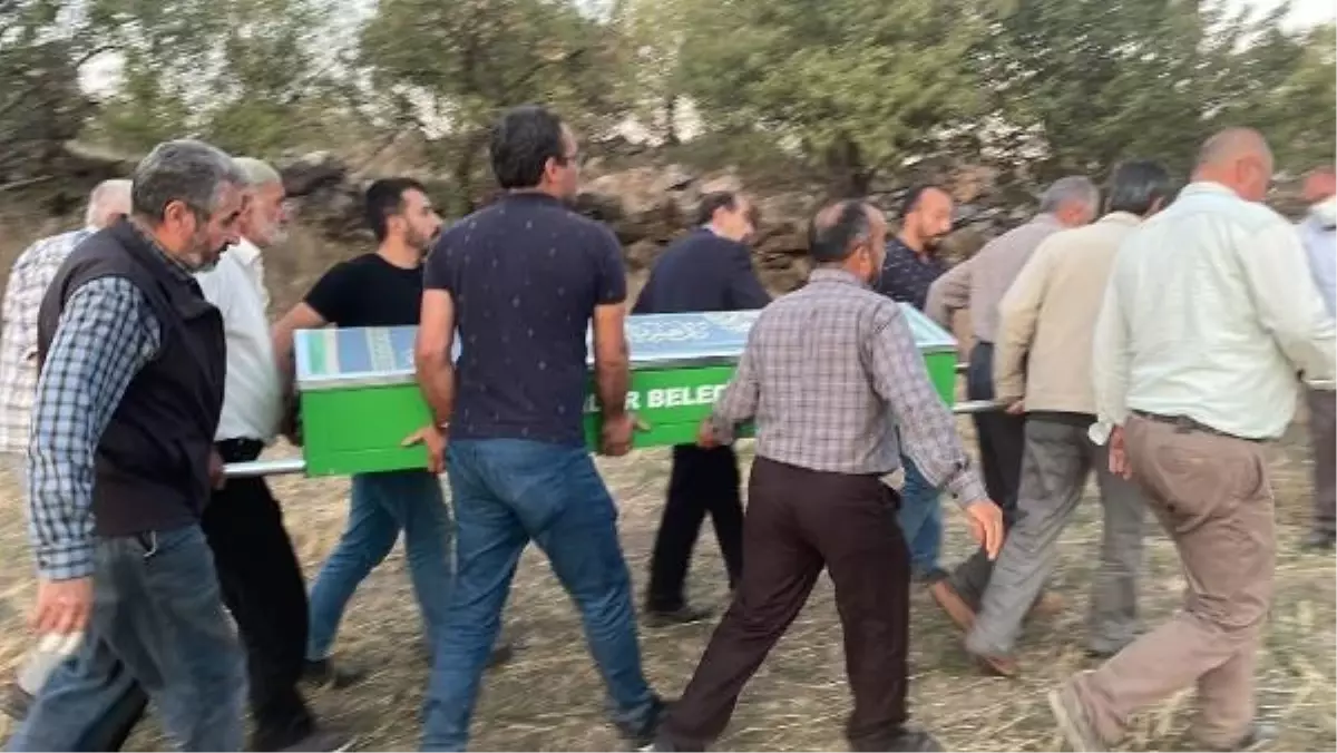 Bağ evinde anız yangınında yaşlı adam hayatını kaybetti
