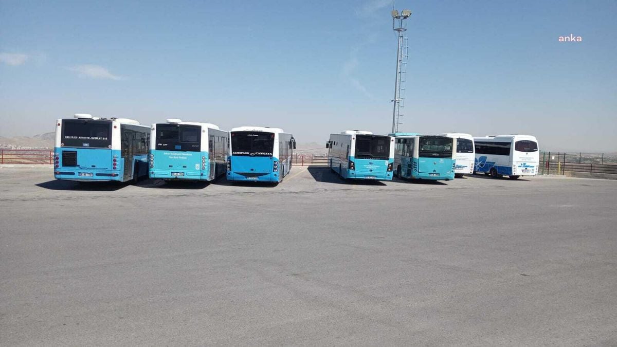 Ankara Büyükşehir Belediyesi: Ücretsiz kart sahiplerini taşımayan 9 araç parka çekildi