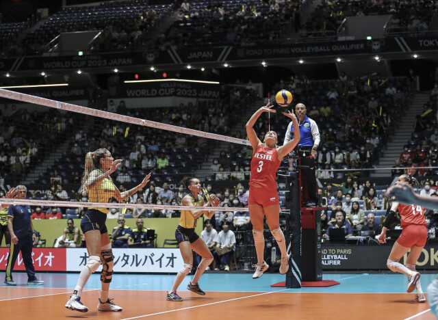 Adım adım olimpiyatlara! Filenin Sultanları 5'te 5 yaptı