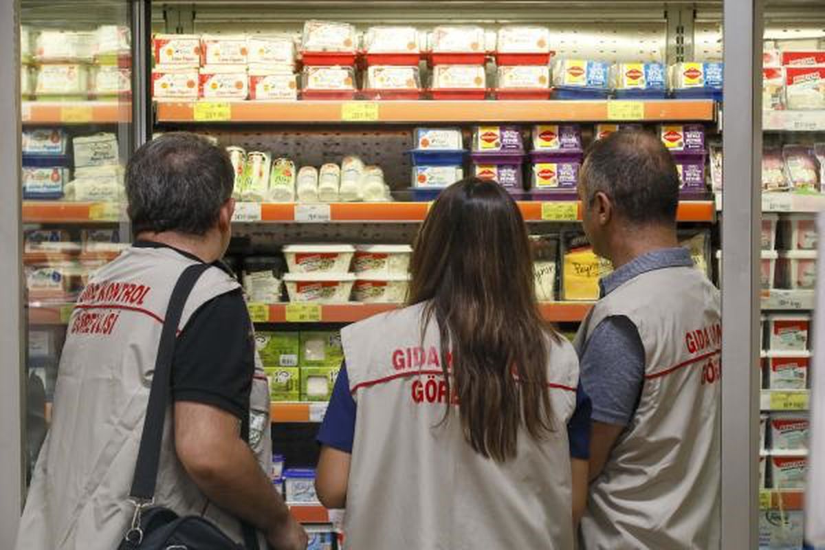 Antalya'da 30 Bin Gıda İşletmesine 1 Ayda 45 Bin Denetim Yapıldı