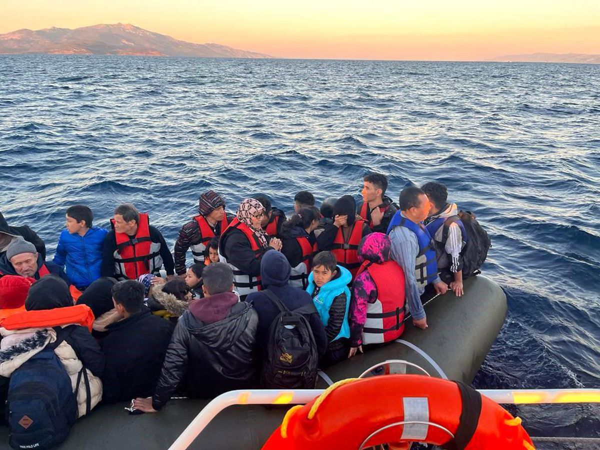 Çanakkale Sahil Güvenlik Operasyonunda 58 Kaçak Göçmen Yakalandı