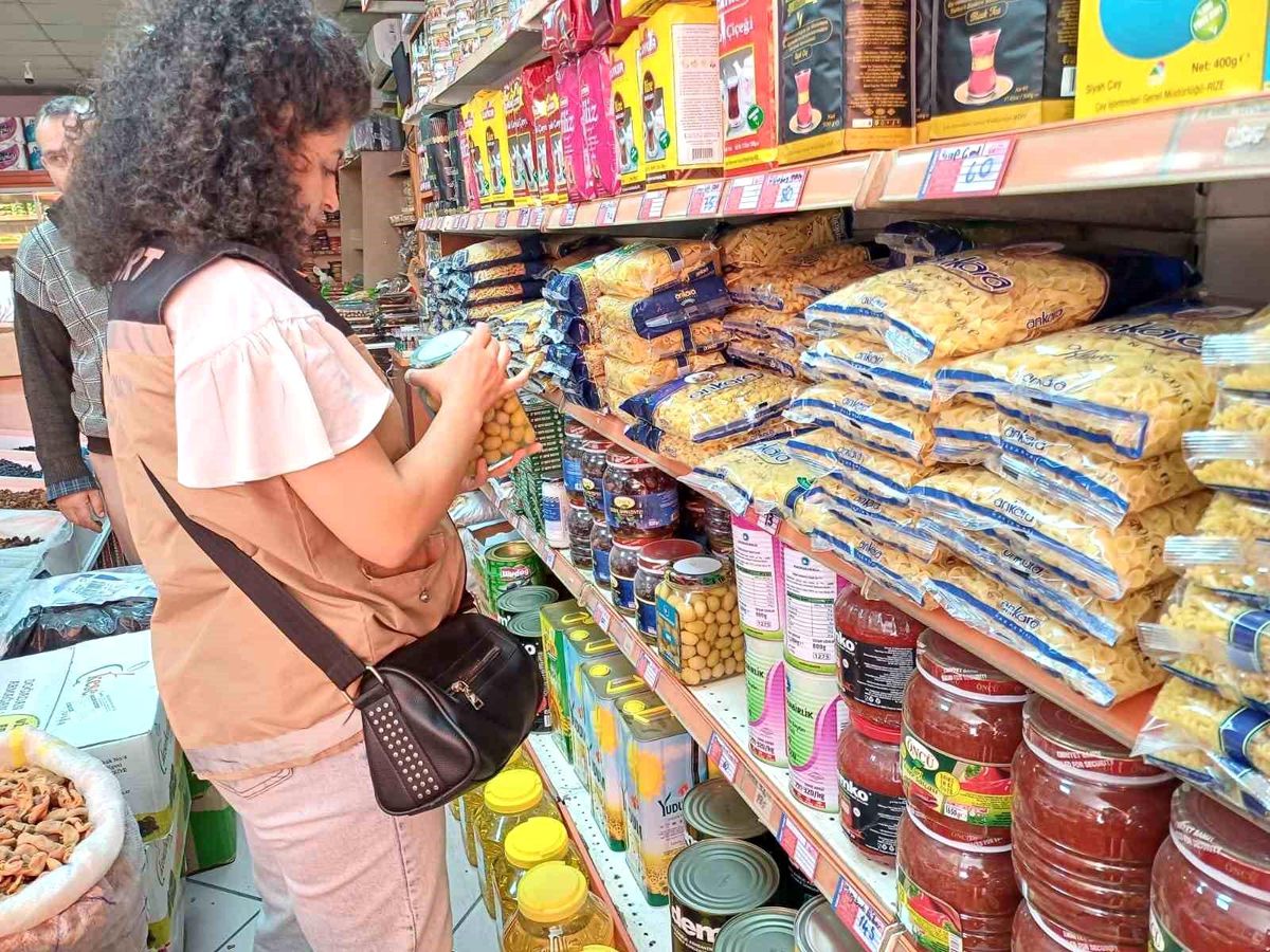 Bayburt'ta Gıda Satış Yerlerine Denetimler Devam Ediyor