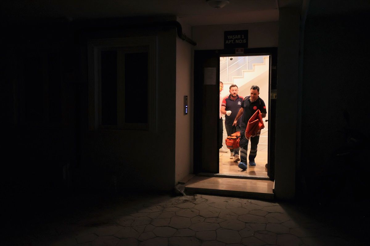 Düzce'de Özbekistan uyruklu kadın kıskançlık nedeniyle bıçaklanarak öldürüldü