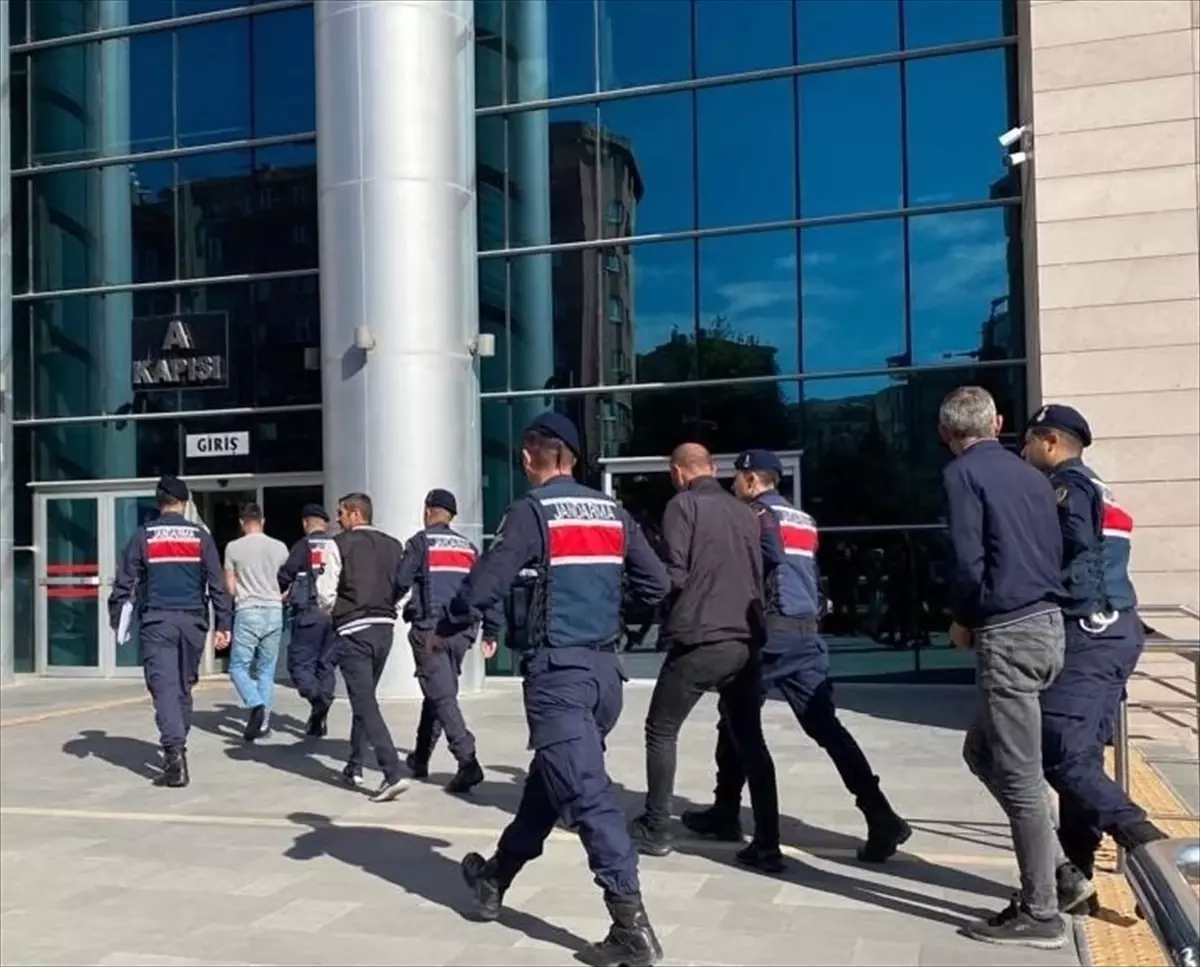 Eskişehir'de kablo hırsızlığı şüphelisi 4 kişi tutuklandı