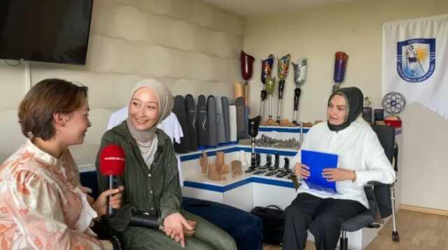 Haberler.com yayınında Rabia'dan arkadaşı Emine'ye sürpriz! İkisi de gözyaşlarına hakim olamadı Haberler.com yayınında Rabia'dan arkadaşı Emine'ye sürpriz! İkisi de gözyaşlarına hakim olamadı