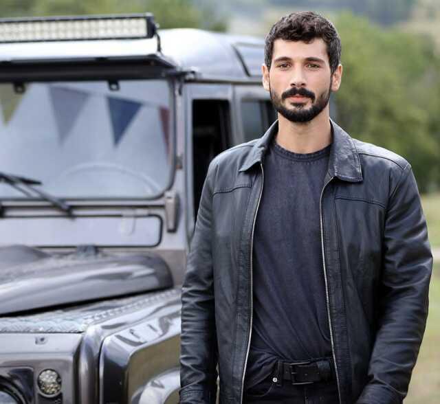 Hudutsuz Sevda oyuncuları kimlerdir? FOX TV Hudutsuz Sevda kadroda kimler var?