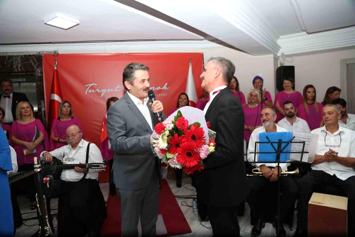 Keçiören Belediyesi Gönül Köşkü Huzurevi'nde Konser Coşkusu