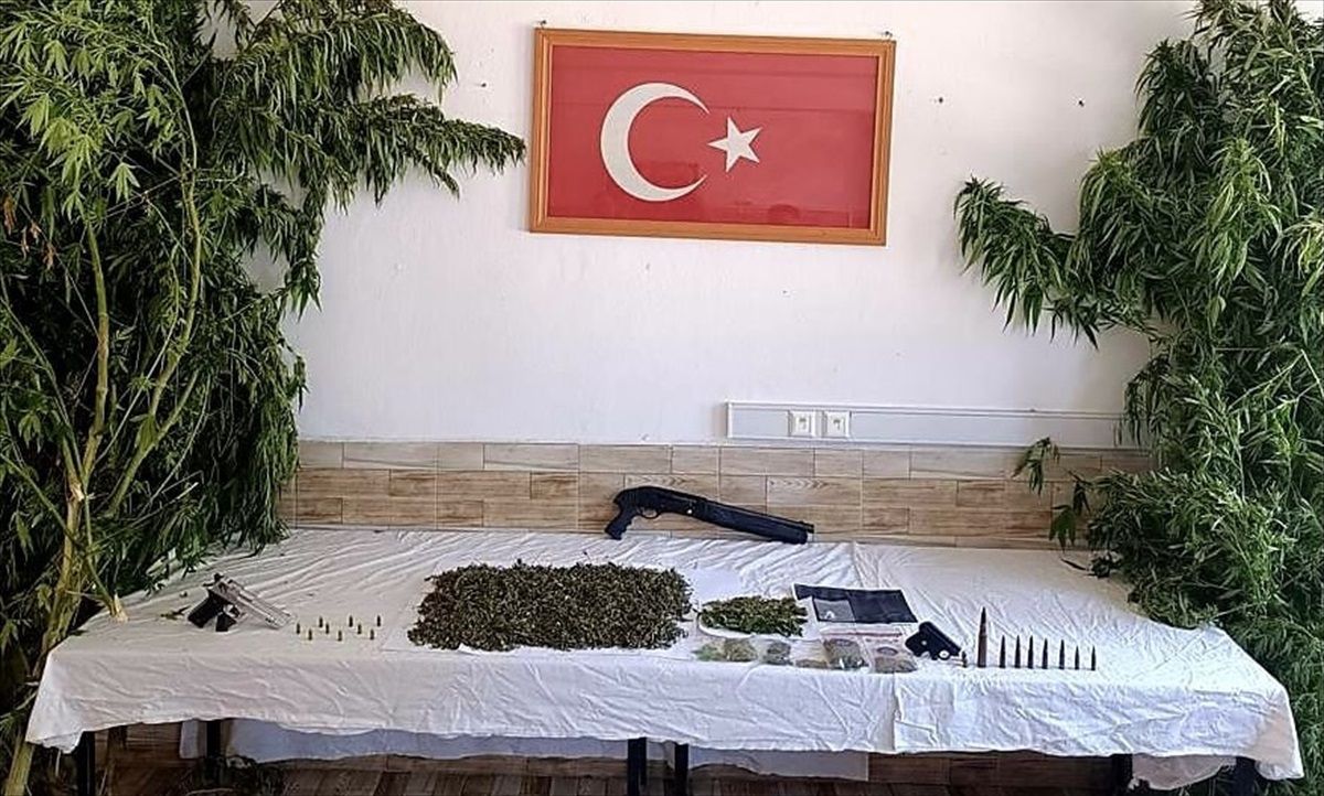 Sakarya'da uyuşturucu operasyonu: 2 şüpheli yakalandı