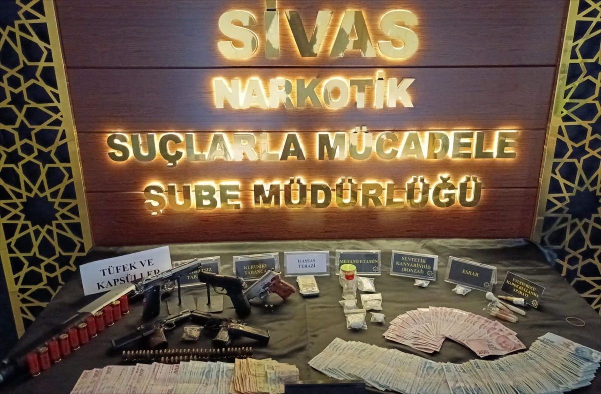 Sivas'ta Uyuşturucu Operasyonu: 2 Tutuklama