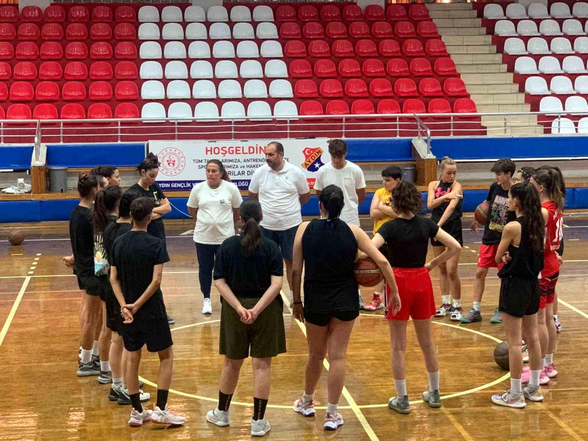 Aydın Gençlik ve Spor İl Müdürlüğü Kadın Basketbol Takımı Antrenmanlara Başladı