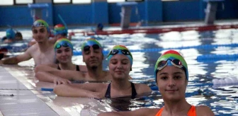 Elazığ'da Hazar Yüzme Spor Kulübü'ndeki Sporcular Başarılarıyla Dikkat Çekiyor