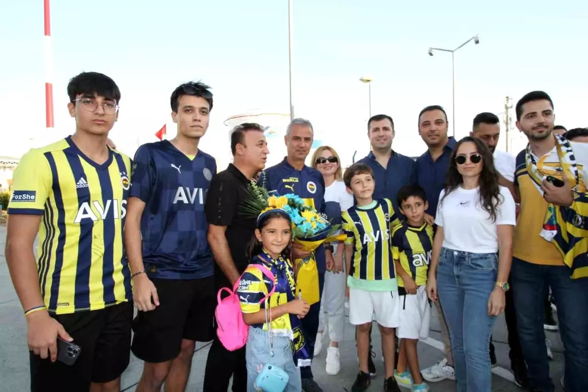 Fenerbahçe, Alanyaspor maçı için Antalya'ya geldi