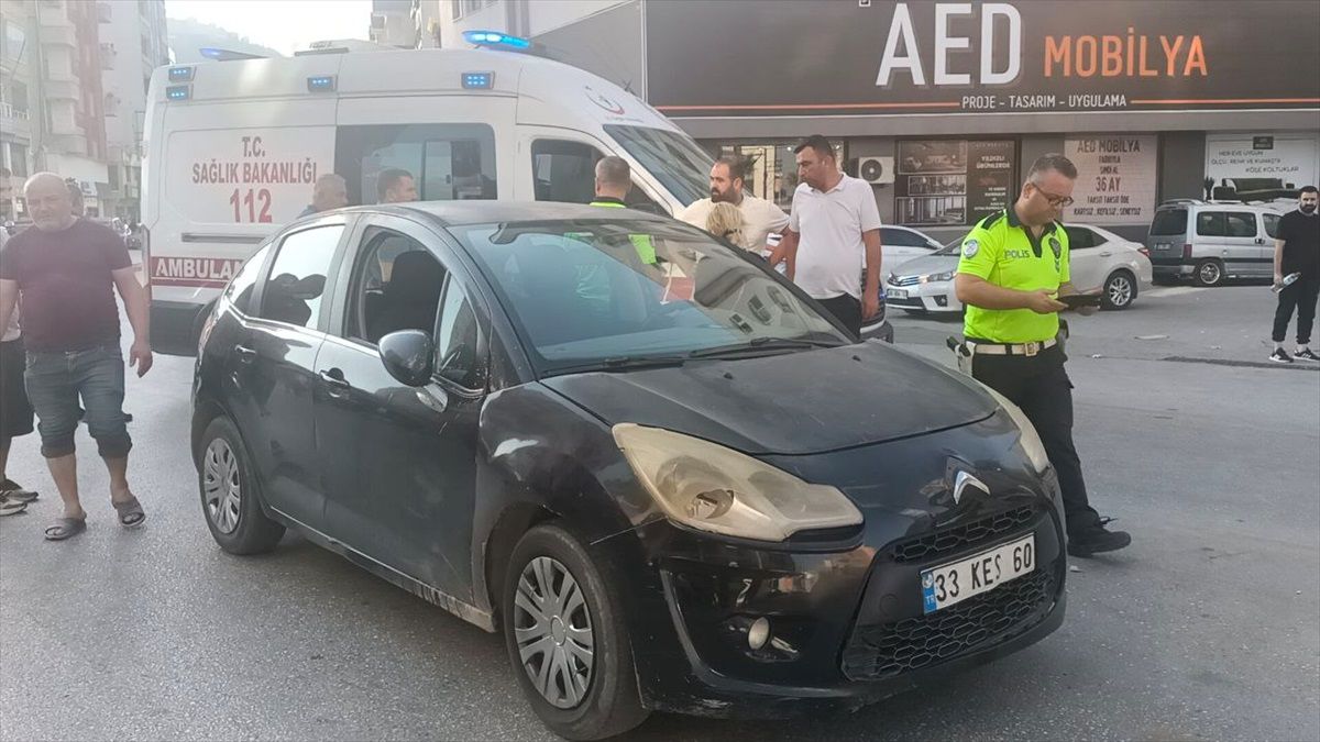 Otomobilin Çarptığı Kadın Ağır Yaralandı