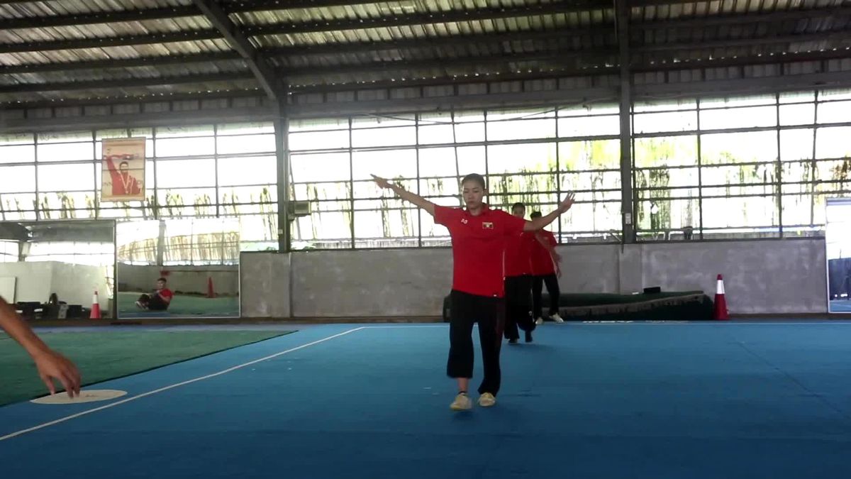 Myanmarlı Wushu sporcularının antrenmanları