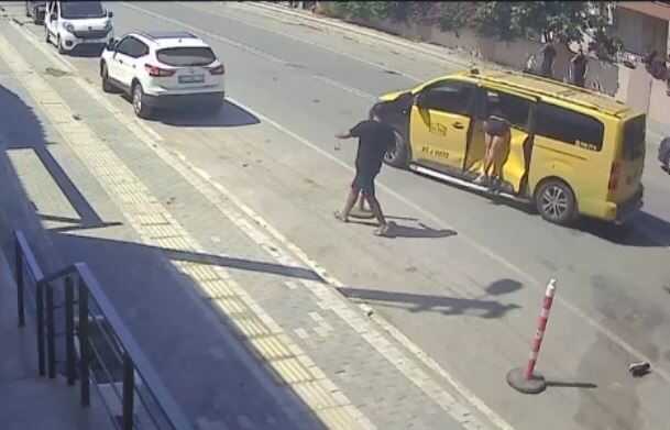 Antalya'da Ticari Taksi ile Motosiklet Kaza Yaptı