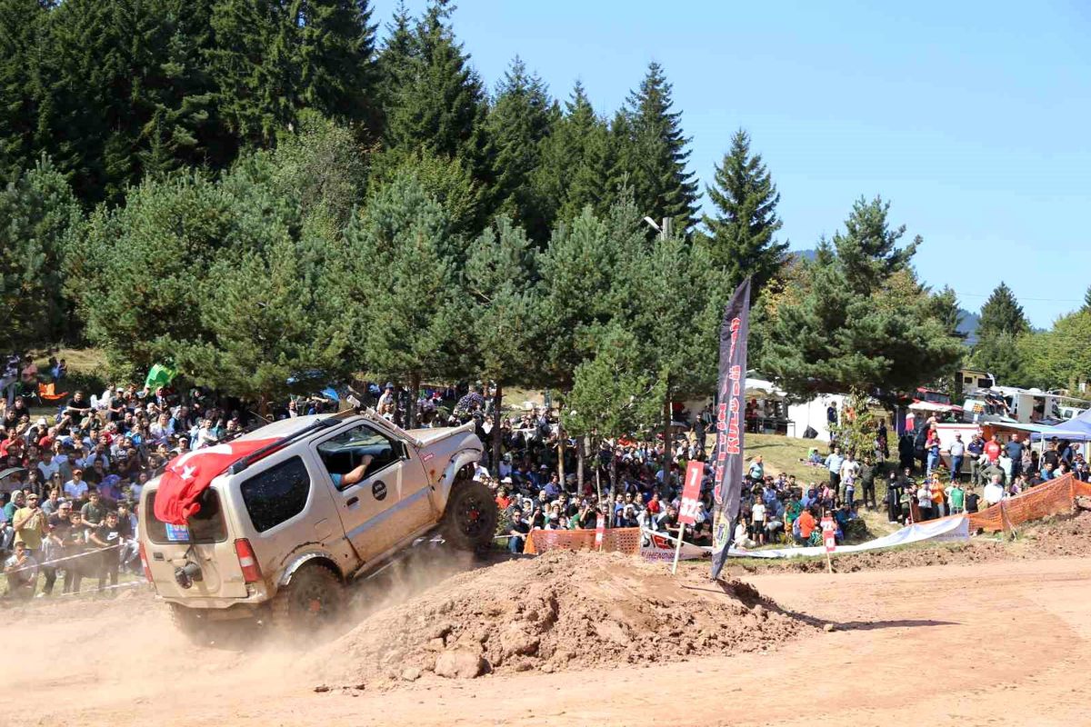 Artvin'de düzenlenen Off-Road Yarışları nefes kesti