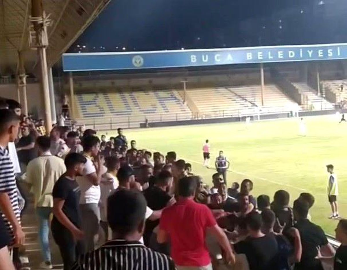Bucaspor 1928 ve Nazilli Belediyespor Taraftarları Arasında Kavga Çıktı