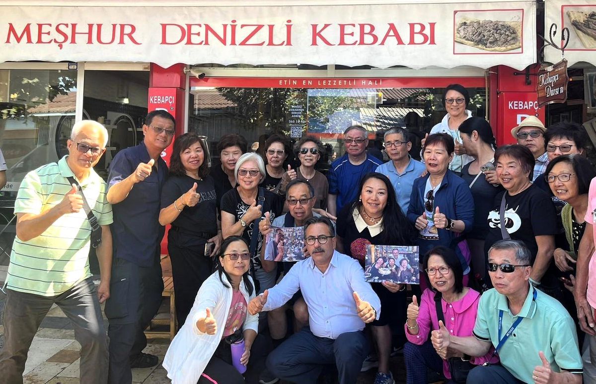 Dünyanın Dört Bir Yanından Turistler Denizli Kebabı İçin Türkiye'ye Akın Ediyor