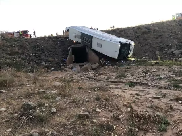 Erzurum'da otobüs kazası: 3 ölü, 22 yaralı