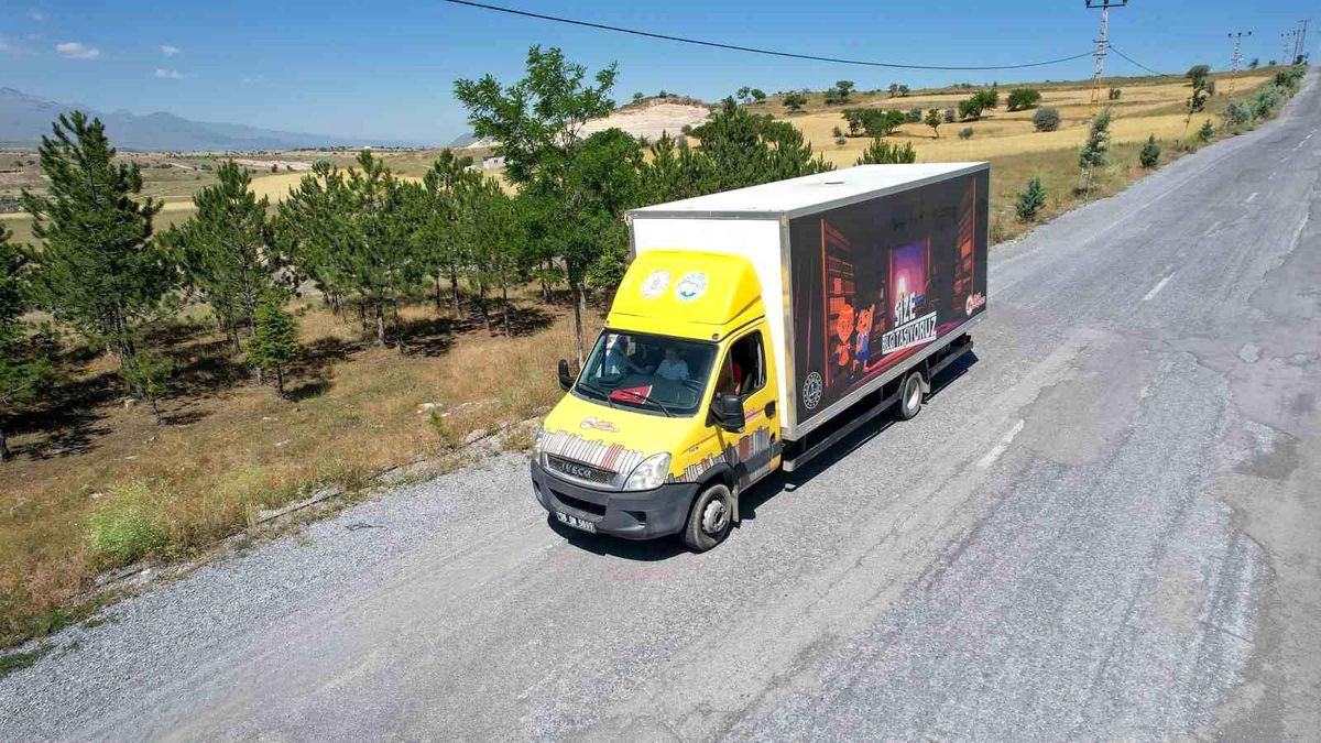 Talas Belediyesi'nin Gezici Kütüphane Okuma Şenliği Son Buldu