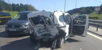 İstanbul'da TEM Otoyolu'nda Zincirleme Trafik Kazası: 3 Yaralı