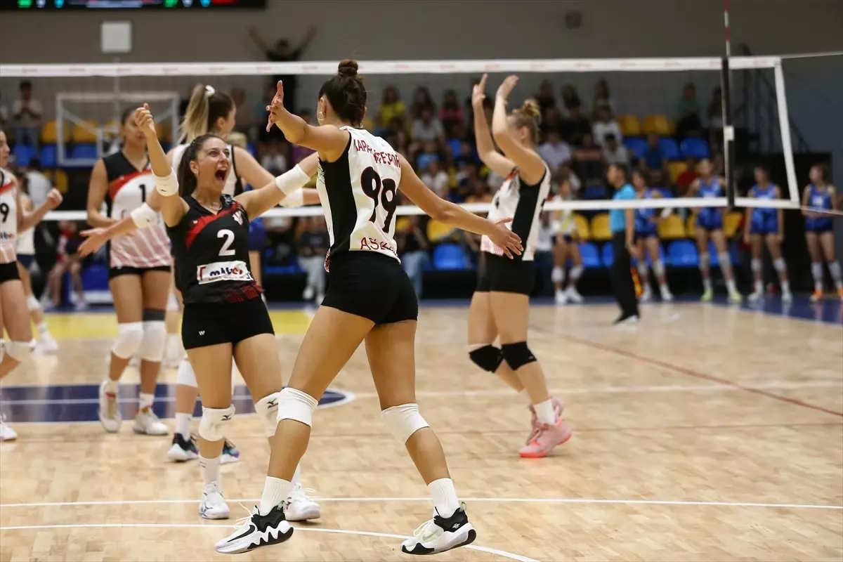 Kapaklı Site Spor, Fenerbahçe'yi 3-1 mağlup etti