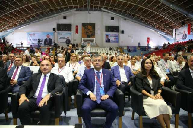 Özgür Özel'den Kılıçdaroğlu'na gönderme: Yerel seçimlerde büyük tehlikeyle karşı karşıyayız
