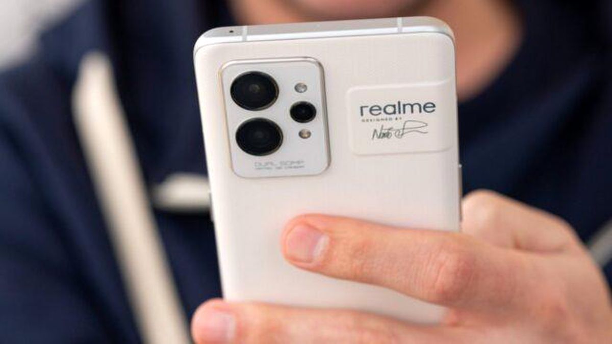 Realme GT 2 Pro için Android 14 güncellemesi yayınlandı