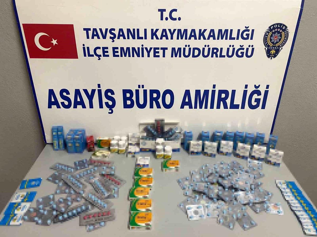 Tavşanlı'da Halk Pazarında Yasak İlaç Operasyonu