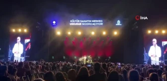 Mazhar Alanson Üsküdar Belediyesi Kültür Sanat Sezonu Açılışında Konser Verdi