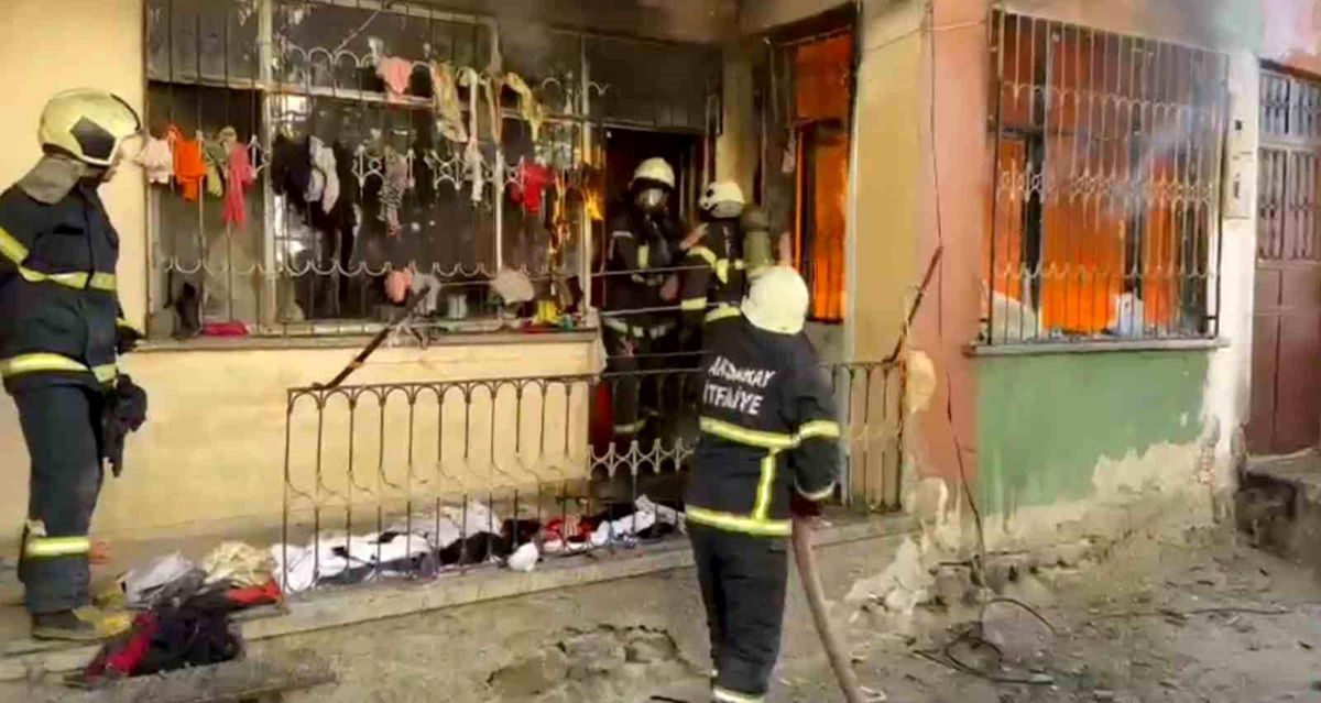 Aksaray'da Yangında 4 Yaşındaki Kız Çocuğu Hayatını Kaybetti