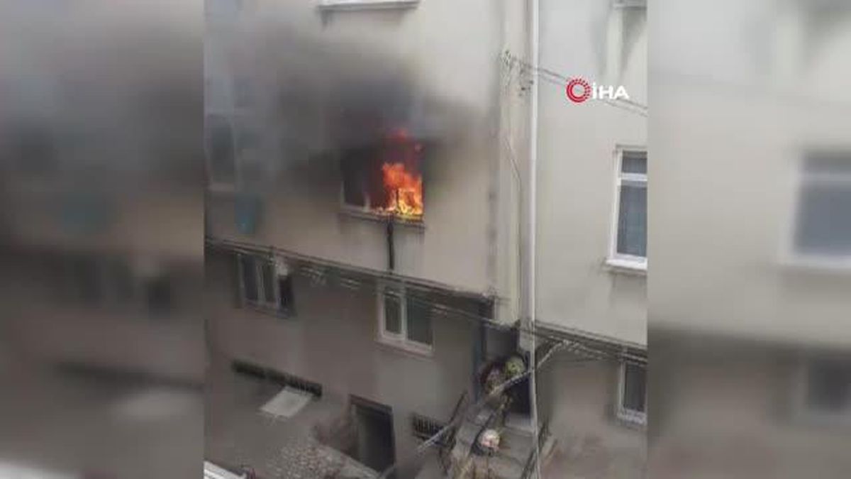 İstanbul Avcılar'da 4 Katlı Binada Yangın: 3'ü Çocuk 8 Kişi Kurtarıldı