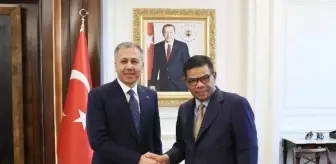 İçişleri Bakanı Ali Yerlikaya, Malezya İçişleri Bakanı ile görüştü
