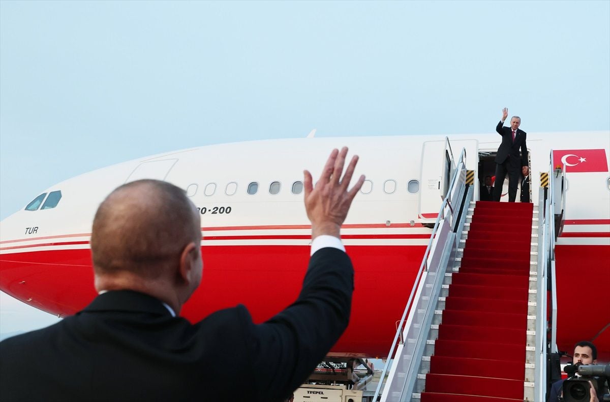 Cumhurbaşkanı Erdoğan, Nahçıvan'da resmi törenle karşılandı