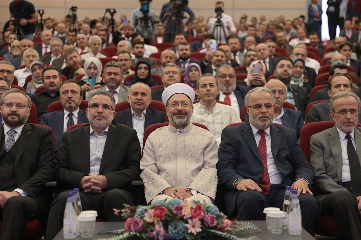 Diyanet İşleri Başkanı Erbaş Mevlid-i Nebi Haftası'nın tanıtım toplantısında konuştu Açıklaması