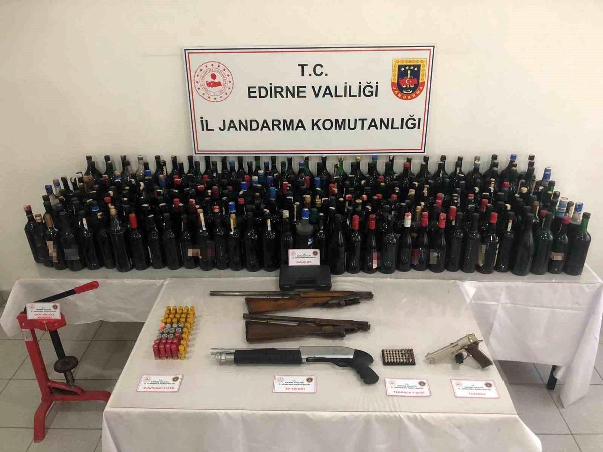 Edirne'de Kaçak İçki Operasyonu: 415 Litre Kaçak İçki Ele Geçirildi