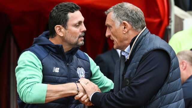 Erol Bulut, İngiltere'yi dize getiriyor! Cardiff City'e yıllar sonra ilki yaşattı Erol Bulut, İngiltere'yi dize getiriyor! Cardiff City'e yıllar sonra ilki yaşattı